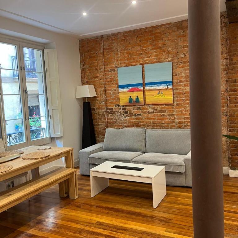 Old Town City Center, Self checkin with AC - Three-Bedroom Premium Apartment - 4
