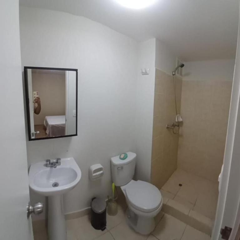 DEPARTAMENTO EN CONDOMINIO LOS PARQUES DE SAN GABRIEL de CHICLAYO - Three-Bedroom Apartment - 11