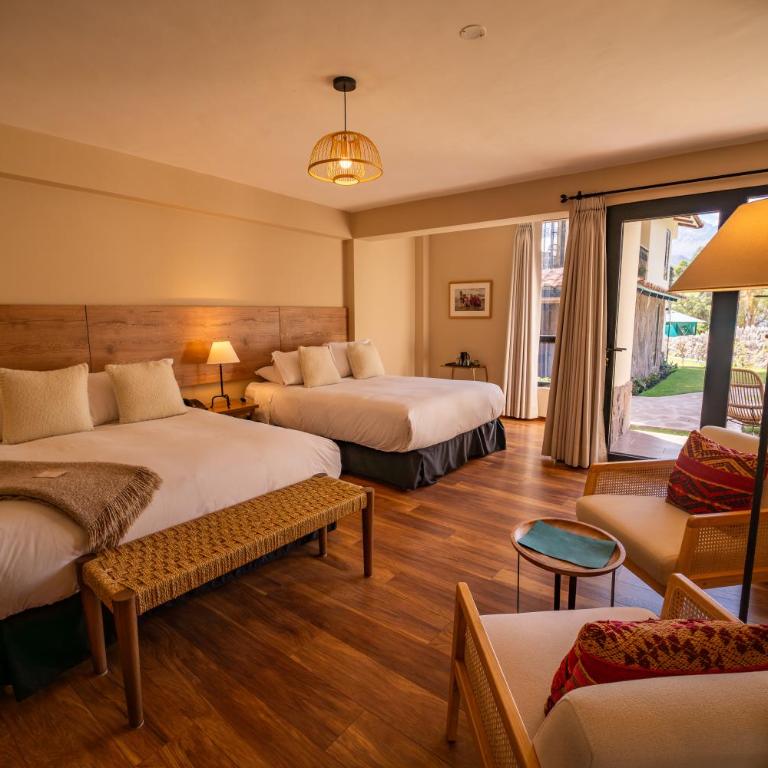 Sierra Sacred Valley - Queen Room with Balcony - 1