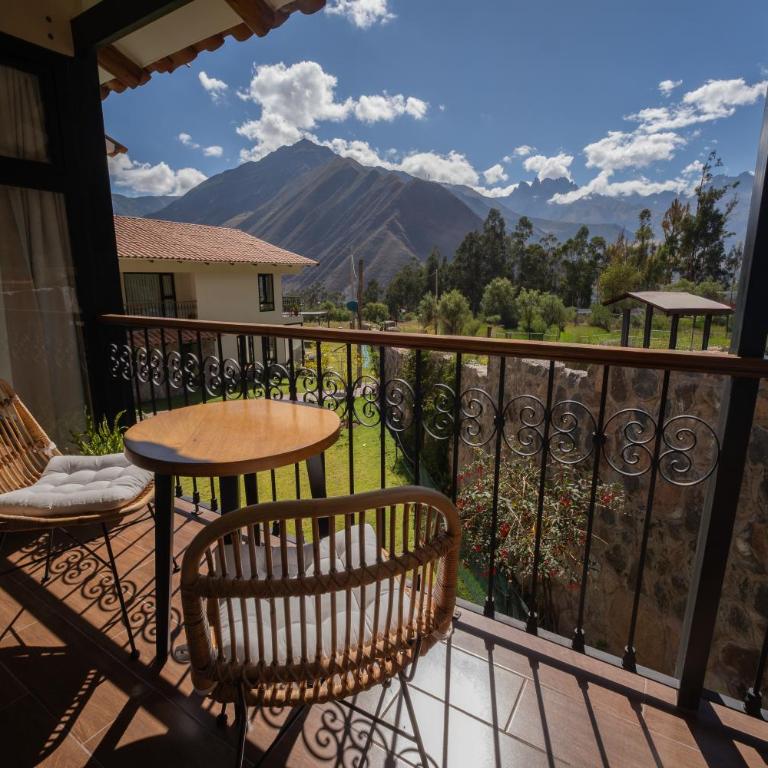 Sierra Sacred Valley - Deluxe King Room - 8