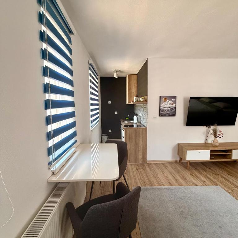 Ilidža Park Apartments - Deluks Dvokrevetni Studio sa Bračnim Krevetom - 2