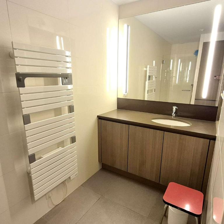 Spacieux appartement avec vue mer - 5 pers. - FR-1-675-58 - Appartement - 13