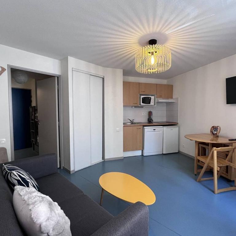 Appartement au calme avec parking - 4 pers. - FR-1-812-164 - Appartement - 1