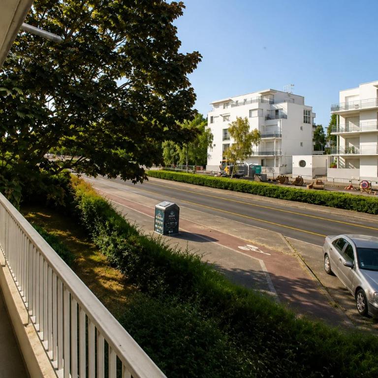 Apartment with balcony near beach & center - Apartment - 9
