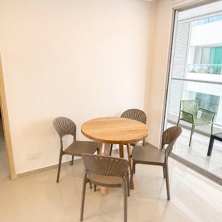 Modern condo Cabrero - Pool, Beach and Walled City - Two-Bedroom Apartment - 2