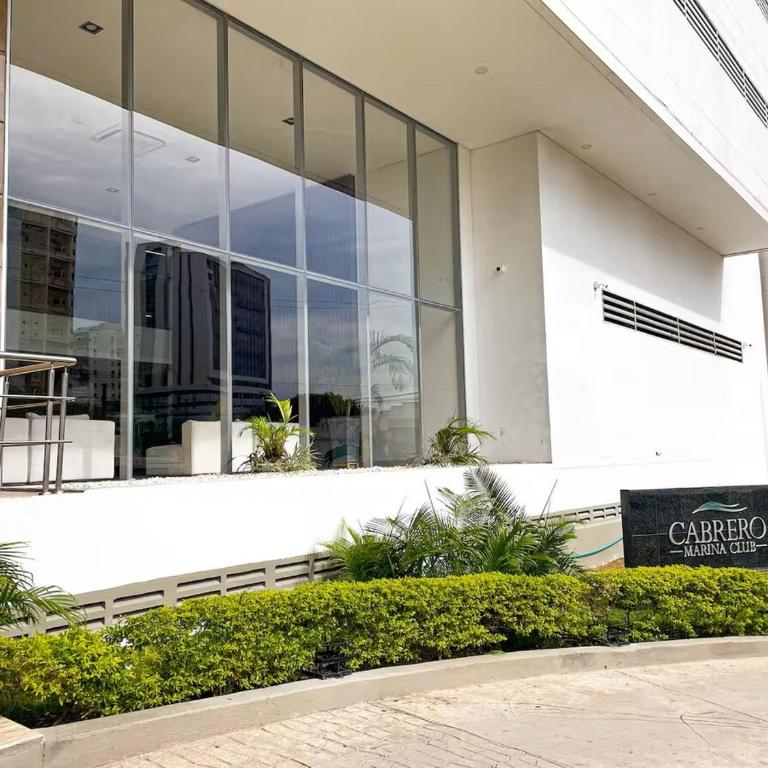 Modern condo Cabrero - Pool, Beach and Walled City - Two-Bedroom Apartment - 13