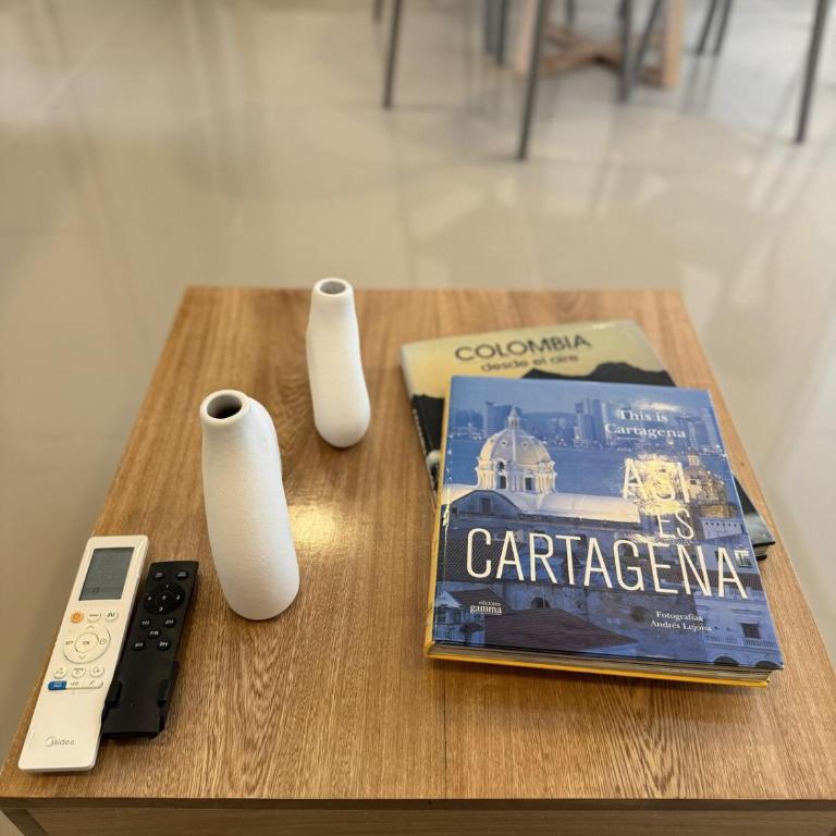 Modern condo Cabrero - Pool, Beach and Walled City - Two-Bedroom Apartment - 26