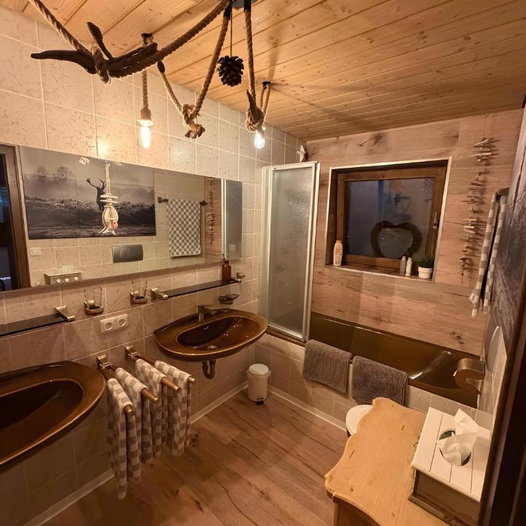 Ferienwohnung Alpenherz 80qm - Apartment mit 1 Schlafzimmer und Gartenblick - 18