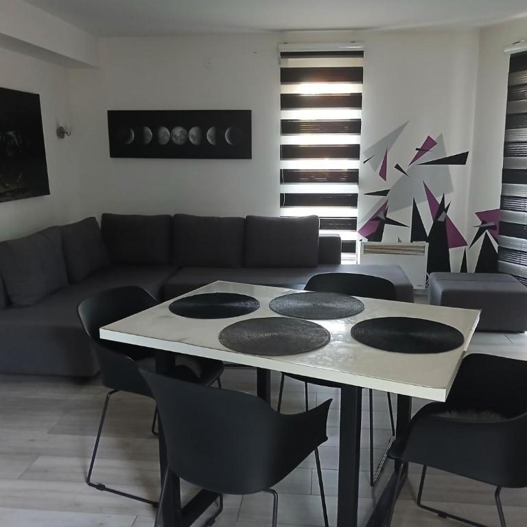 Apartment Triangle - Apartman sa Balkonom - 3