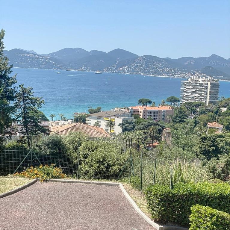 Evasion à Cannes - vue mer - Terrasse - Piscine - Appartement 2 Chambres - 6