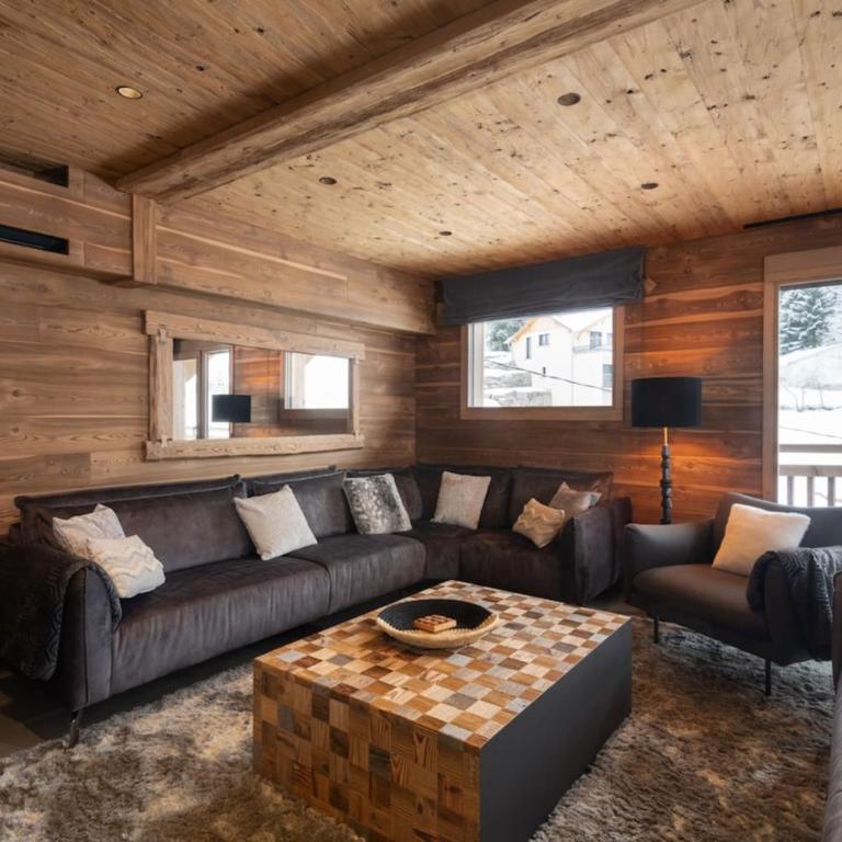 La Vallée Cerena Luxury Chalet with Indoor Pool Sauna & Fireplace - Chalet - 3