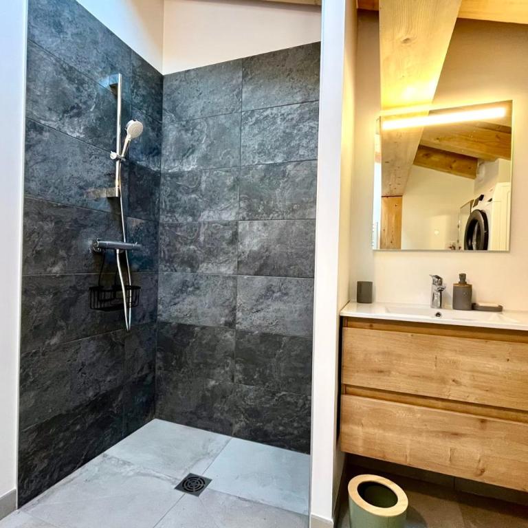 Comfortable stay 200m from the ski lifts - Appartement - 11