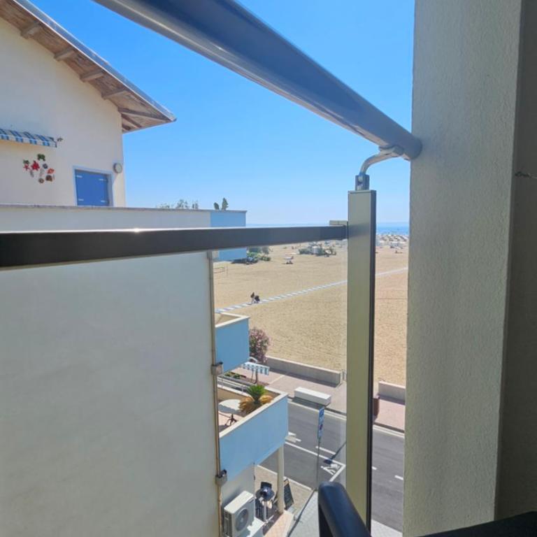 Hotel Linda - Camera Matrimoniale con Balcone e con Vista Mare Parziale - 11