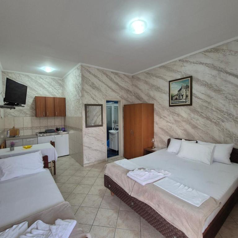 Apartmani MILOVIC - Komfor Trokrevetna Soba - 3