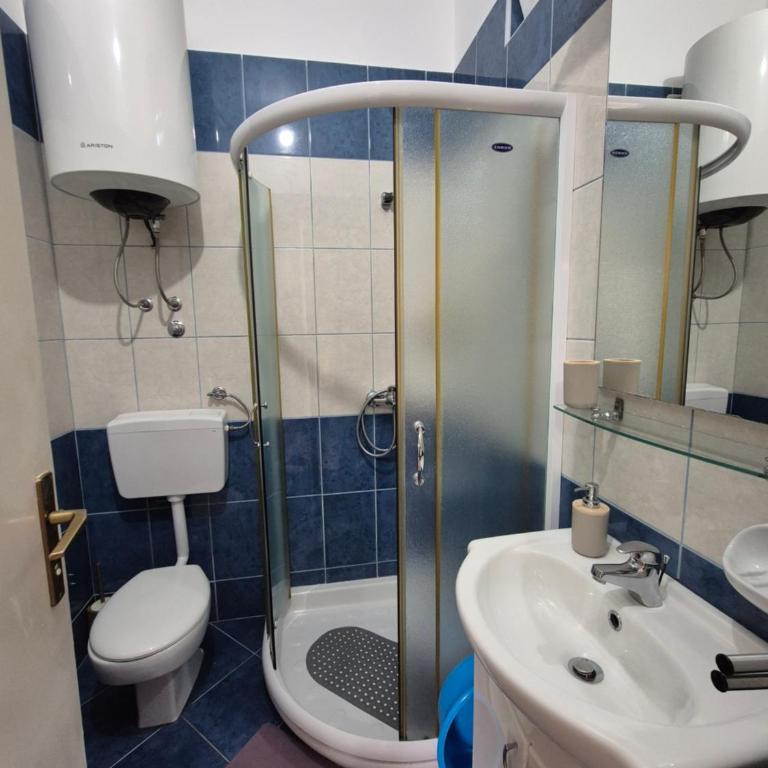 Apartmani MILOVIC - Komfor Trokrevetna Soba - 5