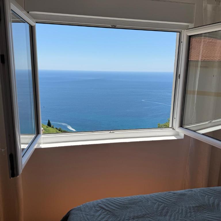Sea Time Apartment - One-Bedroom Apartment with Balcony and Sea View - 13
