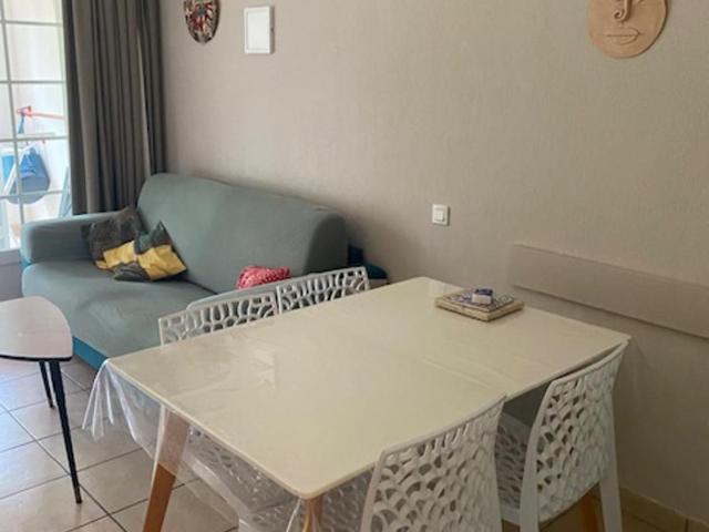 joli petit appartement rénové - One-Bedroom Apartment - 2