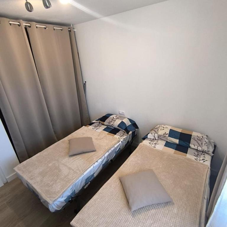 Mon Soleil, 2 bedrooms, sea view and pool - Two-Bedroom Apartment - 28