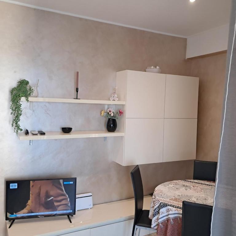Tra cielo e mare Sanremo - Appartamento con 1 Camera da Letto, Vista Mare e Balcone - 5