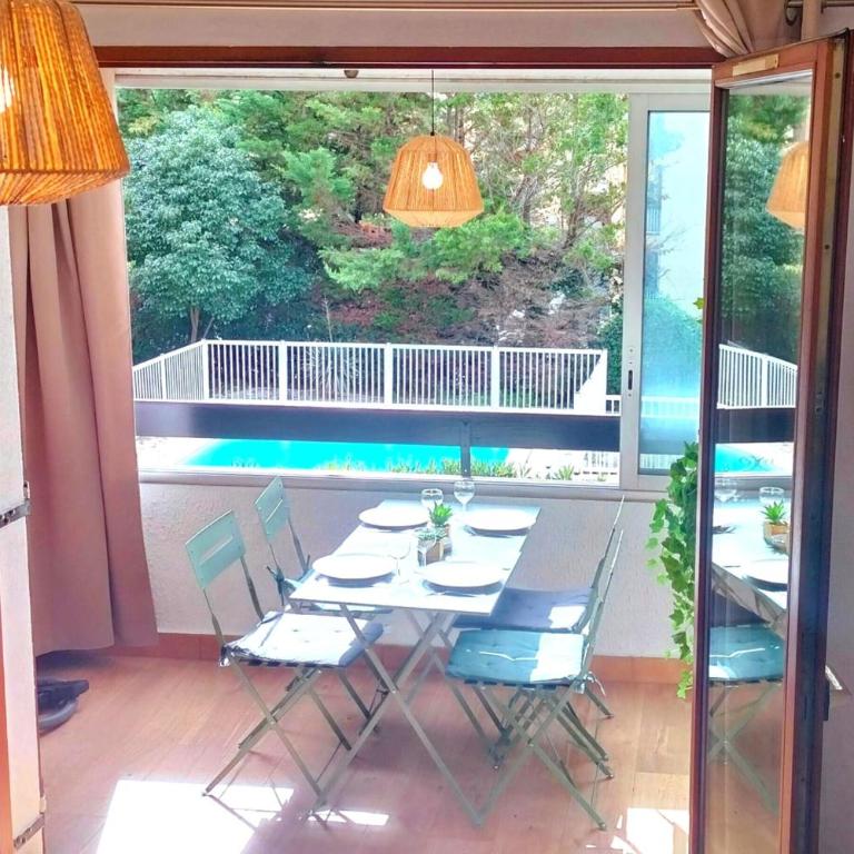 Flat with terrace in Sanary-sur-Mer - Studio - 18