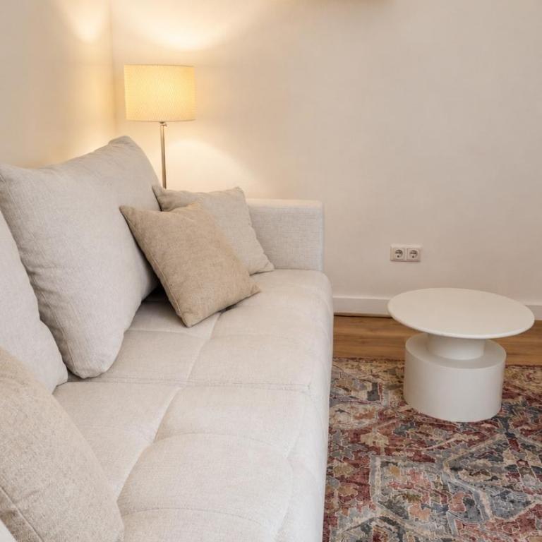 NOVA Living, Balkon, Nähe Altstadt & kostenlose Tiefgarage - Apartment mit 1 Schlafzimmer - 7