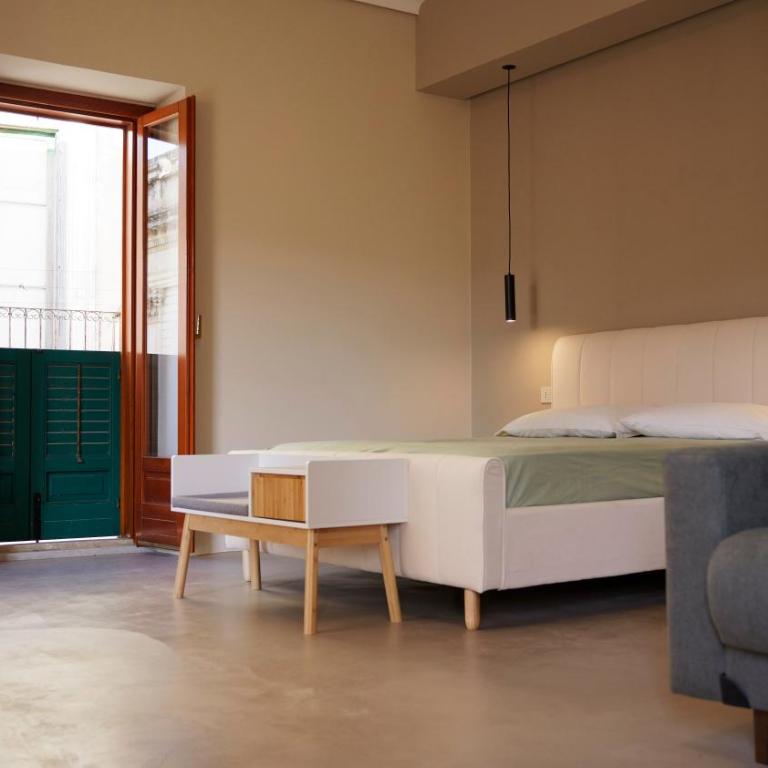 La Terrazza di Viola - Deluxe Double or Twin Room with City View - 11