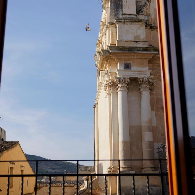 La Terrazza di Viola - Deluxe Double or Twin Room with City View - 15
