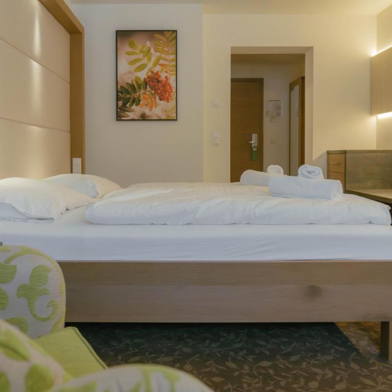 Hotel Metzgerwirt - Doppel-/Zweibettzimmer mit Bad - 1