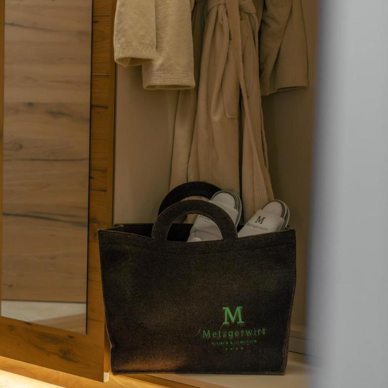 Hotel Metzgerwirt - Doppel-/Zweibettzimmer mit Bad - 4