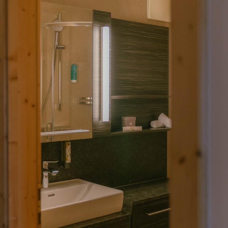Hotel Metzgerwirt - Doppelzimmer mit Balkon - 3