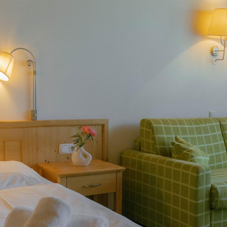 Hotel Metzgerwirt - Doppelzimmer mit Balkon - 4