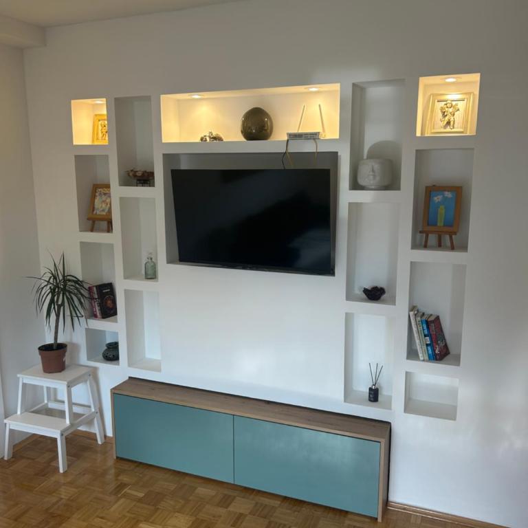 Modern Central Apartment Nora City Lights - Near Old Town - Apartman sa Pogledom na Grad - 3