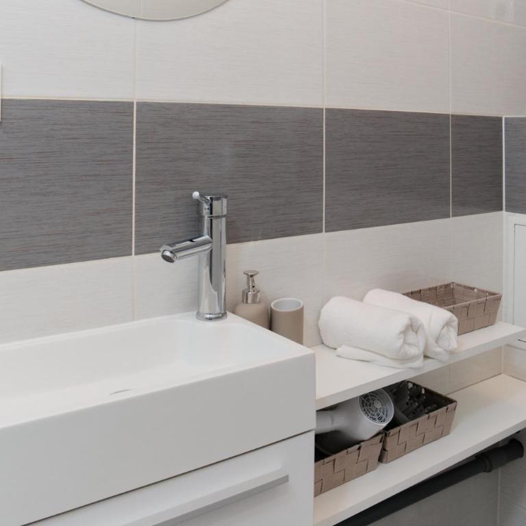 cute 2-room apartment, Vienne entrance, parking at the foot - Appartement 1 Chambre - 18