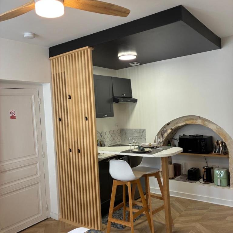 Le Studio Haslay SERAUCOURT en plein cœur de ville de BOURGES - Charme de l ancien et confort contemporain - Apartamento de 1 dormitorio - 5