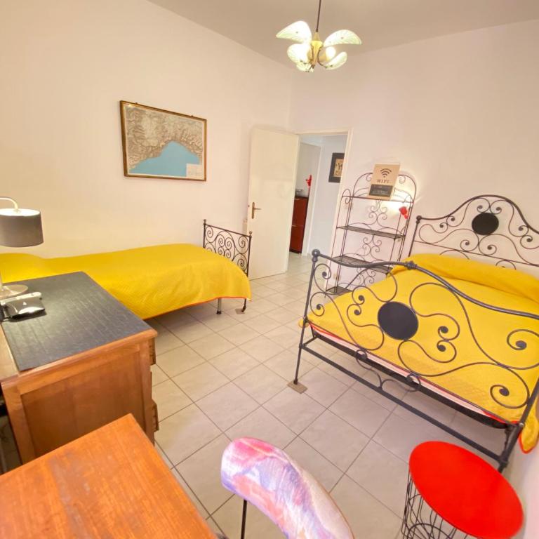 Casa Rosso Melograno - Appartamento Deluxe con 2 Camere da Letto e Balcone - 8