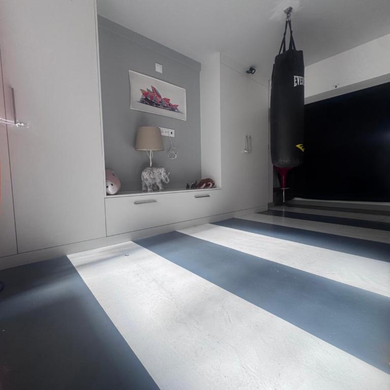 Large Modern Industrial Loft Close to Beaches - Appartamento con 3 Camere da Letto - 14
