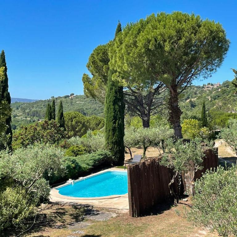Villa La Familliale, piscine avec vue imprenable sur Gordes - Villa - 1