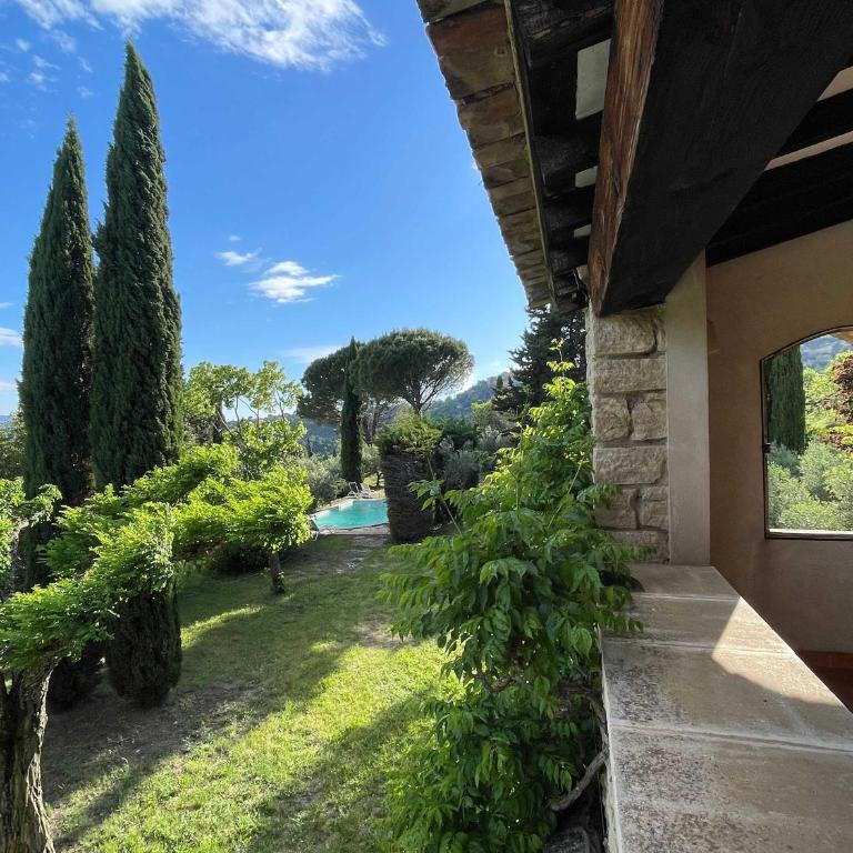 Villa La Familliale, piscine avec vue imprenable sur Gordes - Villa - 26