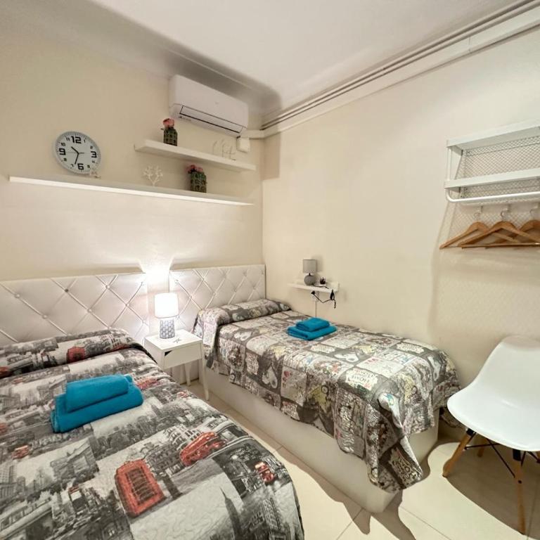 Alojamiento Granvi - Habitación Doble con baño compartido - 2 camas - 1