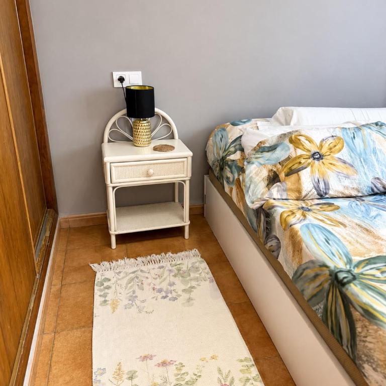 Apartamento con piscina, wi-fi, balcon a solo 2 minutos de la playa - One-Bedroom Loft Apartment with One Queen Bed - 5