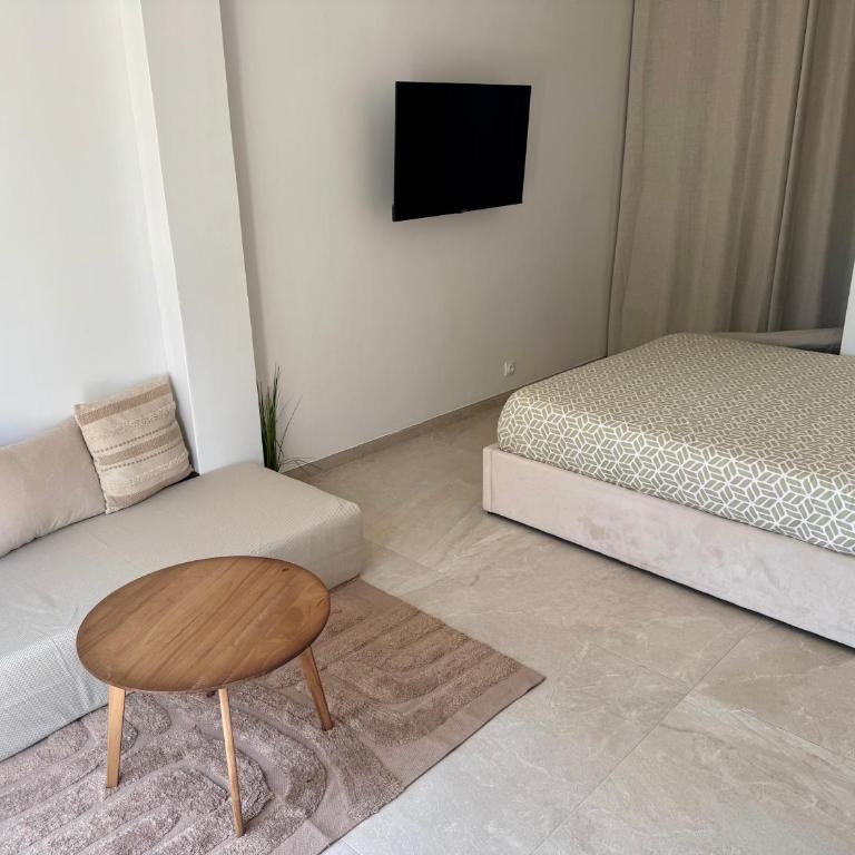 studio indépendant avec jardin & piscine dans villa - Maison 1 Chambre - 4