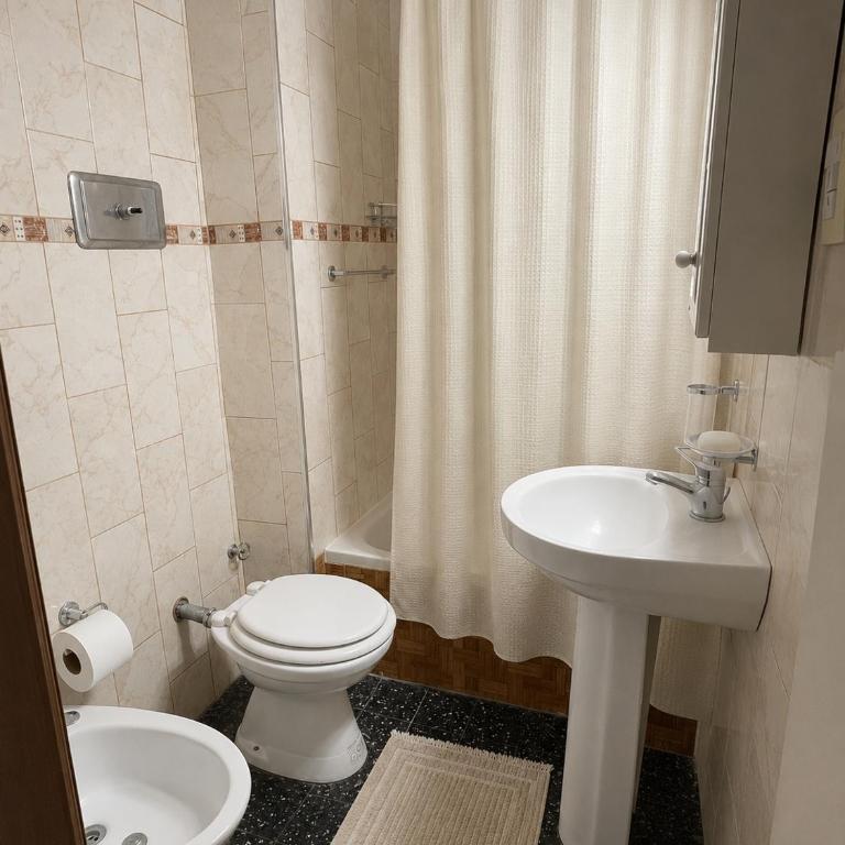 Lindo Departamento Centro San Nicolás Con Cochera - Apartamento de 2 dormitorios - 11