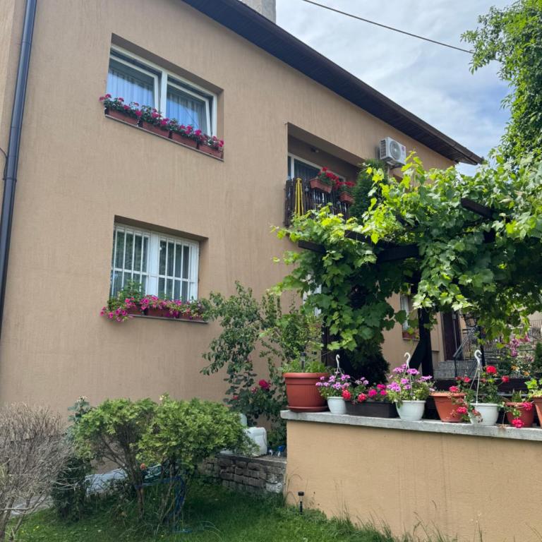 Apartments FAMILY & FRIENDS -free parking - Two-Bedroom Suite - 7