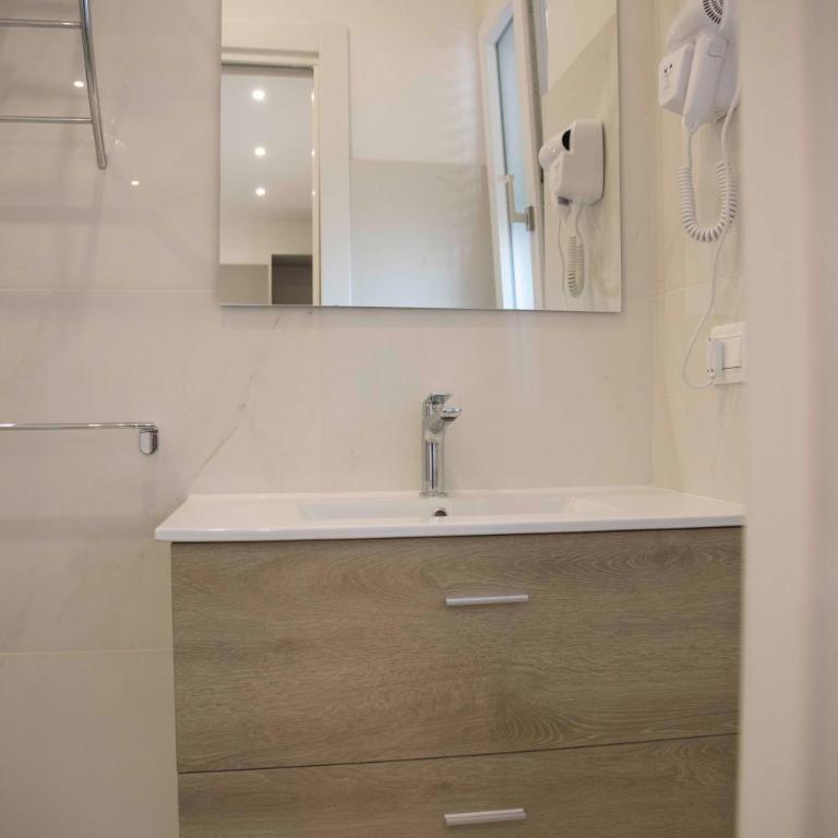 Atrabia Rooms - Camera Matrimoniale con Bagno Privato - 4