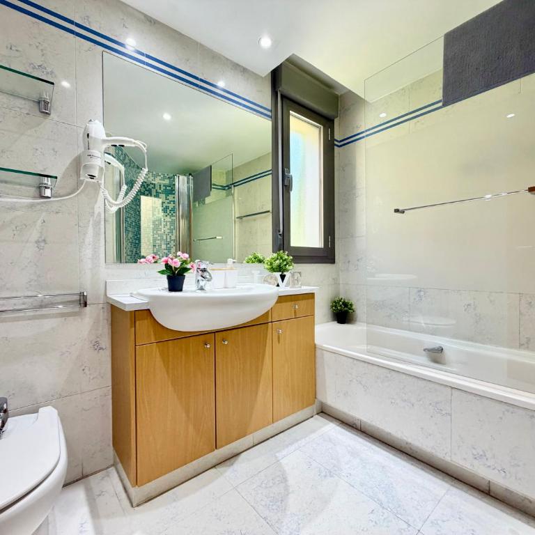 Premium 7 Bdr Villa Terrace & Parking by TuriVida - Apartamento - 9