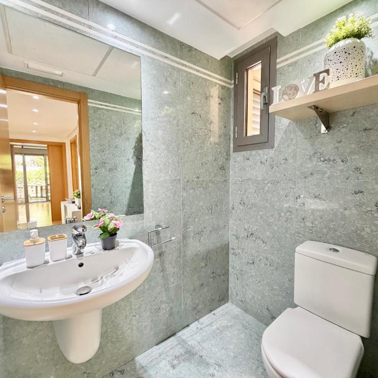 Premium 7 Bdr Villa Terrace & Parking by TuriVida - Apartamento - 18