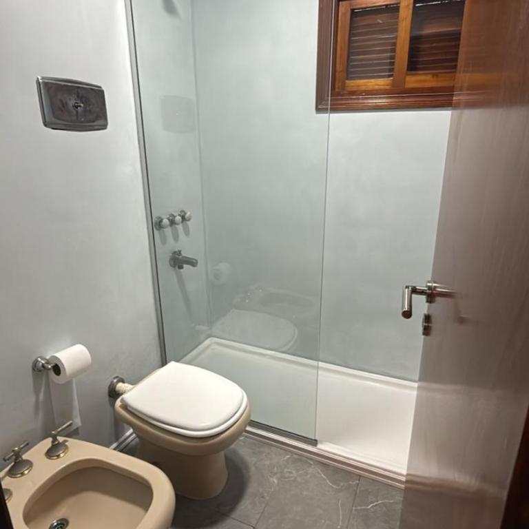 La Casona Apart & Suites - Habitación Familiar con baño privado - 9