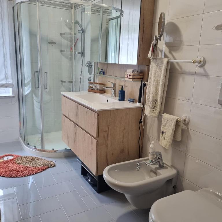 Residence Le Rose - Appartamento Familiare con 2 Camere da Letto - 13