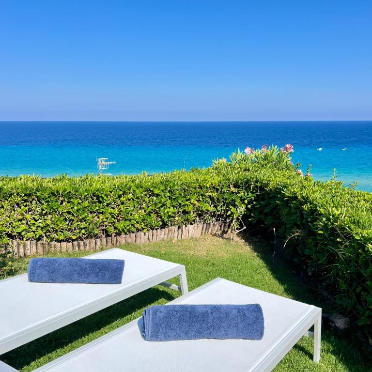 Casa Paradiso - Seaview & short walk to beach - Two-Bedroom House - 28