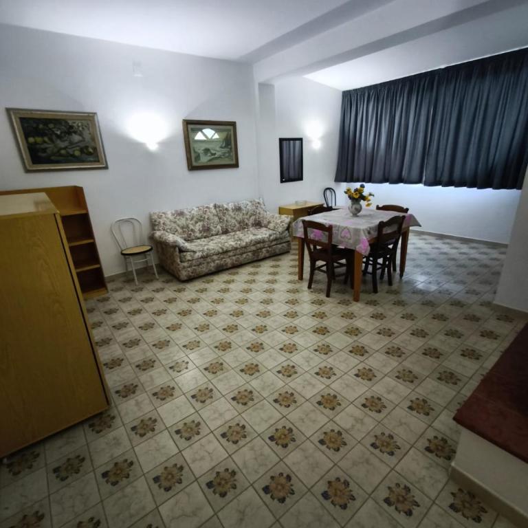 Villa LINA fronte Spiaggia - Villa con 2 Camere da Letto - 11